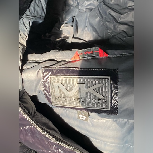 SOLD Metallic Ciré Hooded Puffer Jacket - Picture 4 of 7